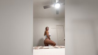 Jaylietori Strips And Rubs Her Pussy OnlyFans