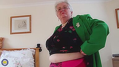 British big mature grandma playing with herself - Caroline V.
