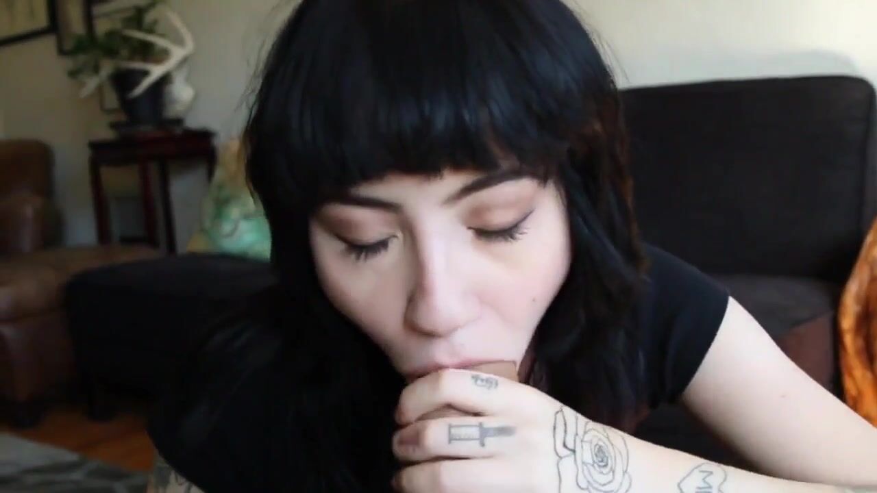 Goth Charlotte Sartre Blowjob With Eye Contact