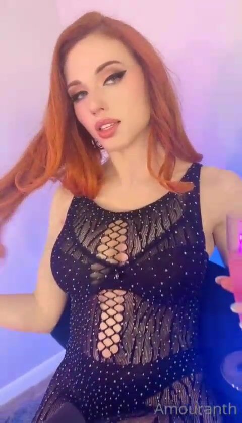 Stripper Amouranth Sucks And Fucks A BBC In A Private Show