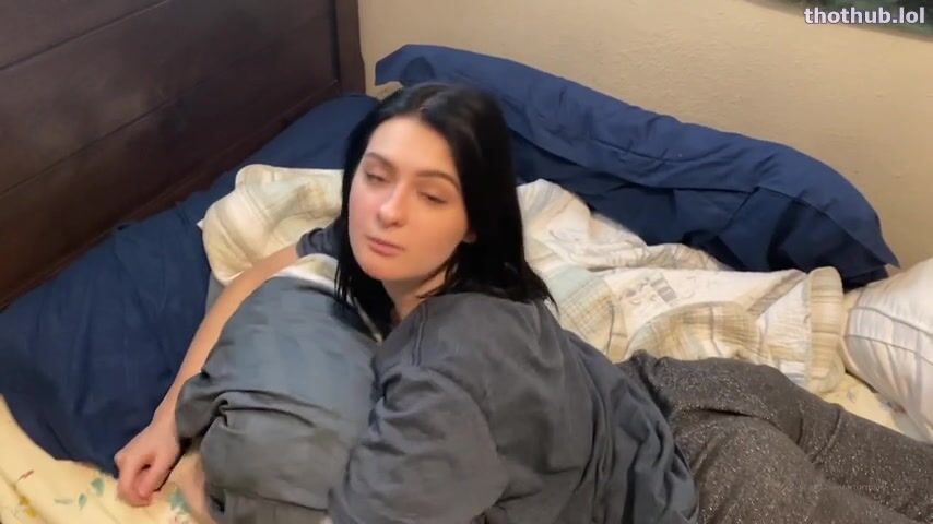 Arturmary Surprises Her Cousin Arturmary With Sex