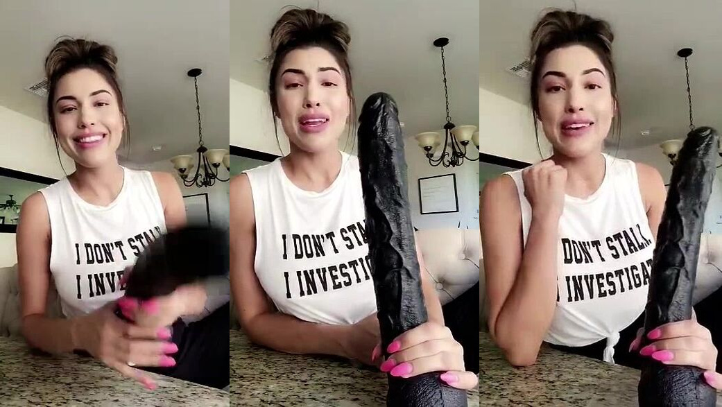 Rainey James With An Extreme Dildo