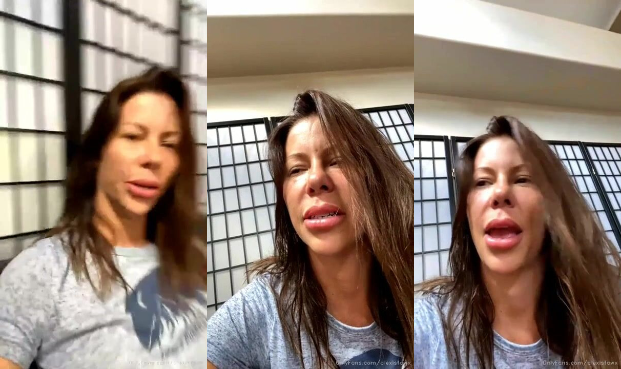 Porn Diva Alexis Fawx Masturbates During A Live Stream