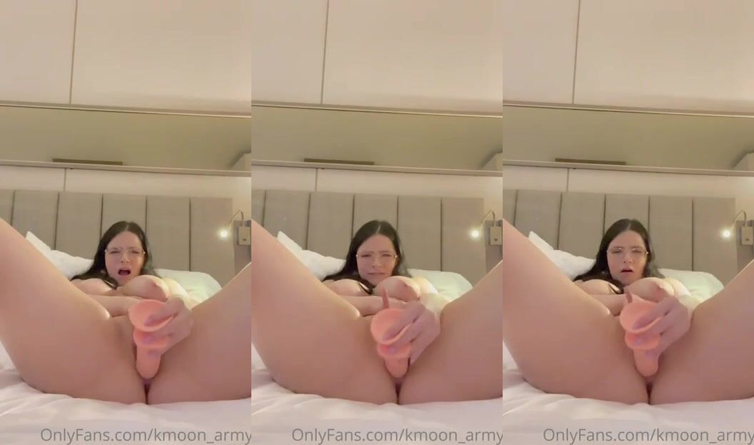 KMoon Army Has Fun With A Dildo
