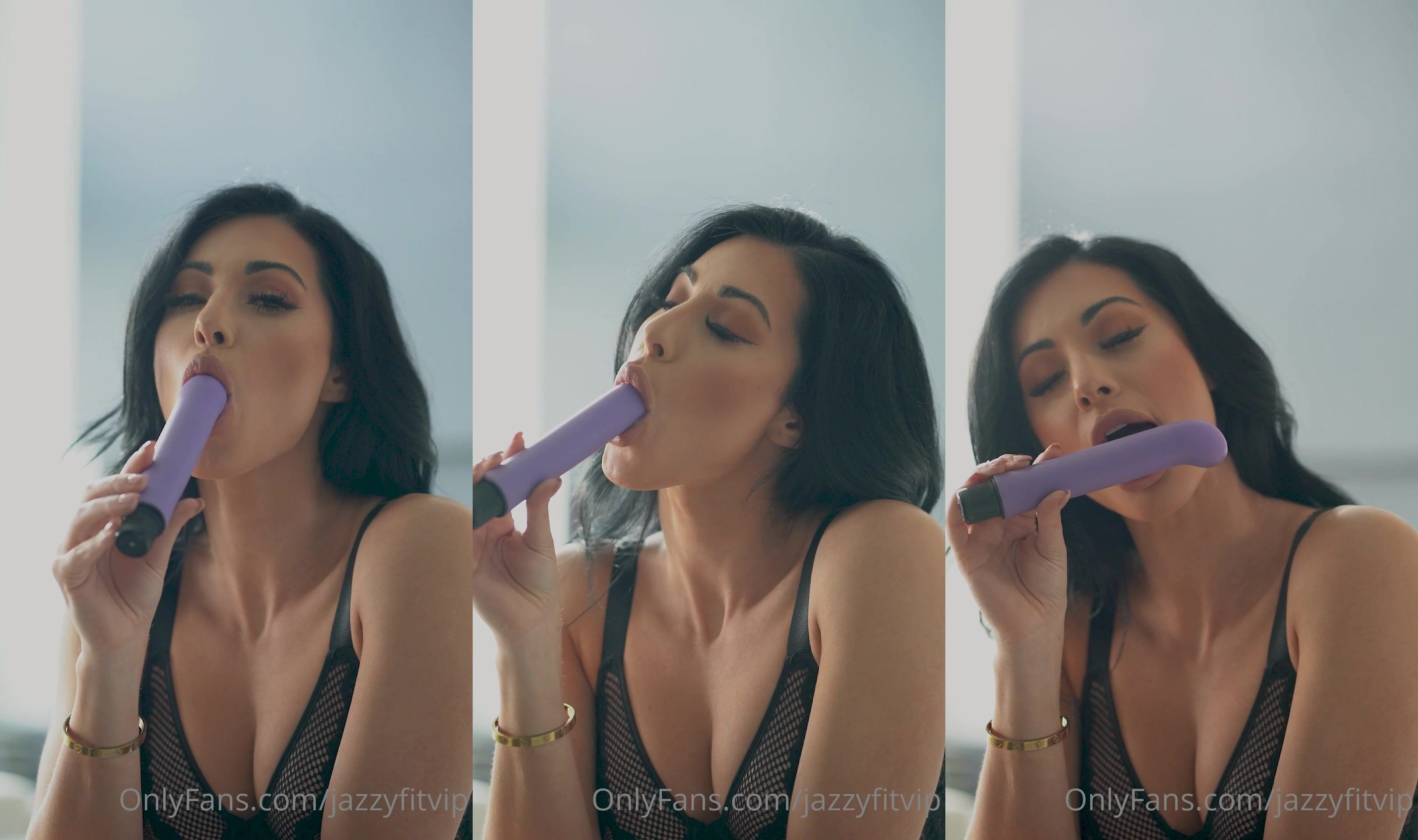 Jazmin Pineda Sucking A Dildo