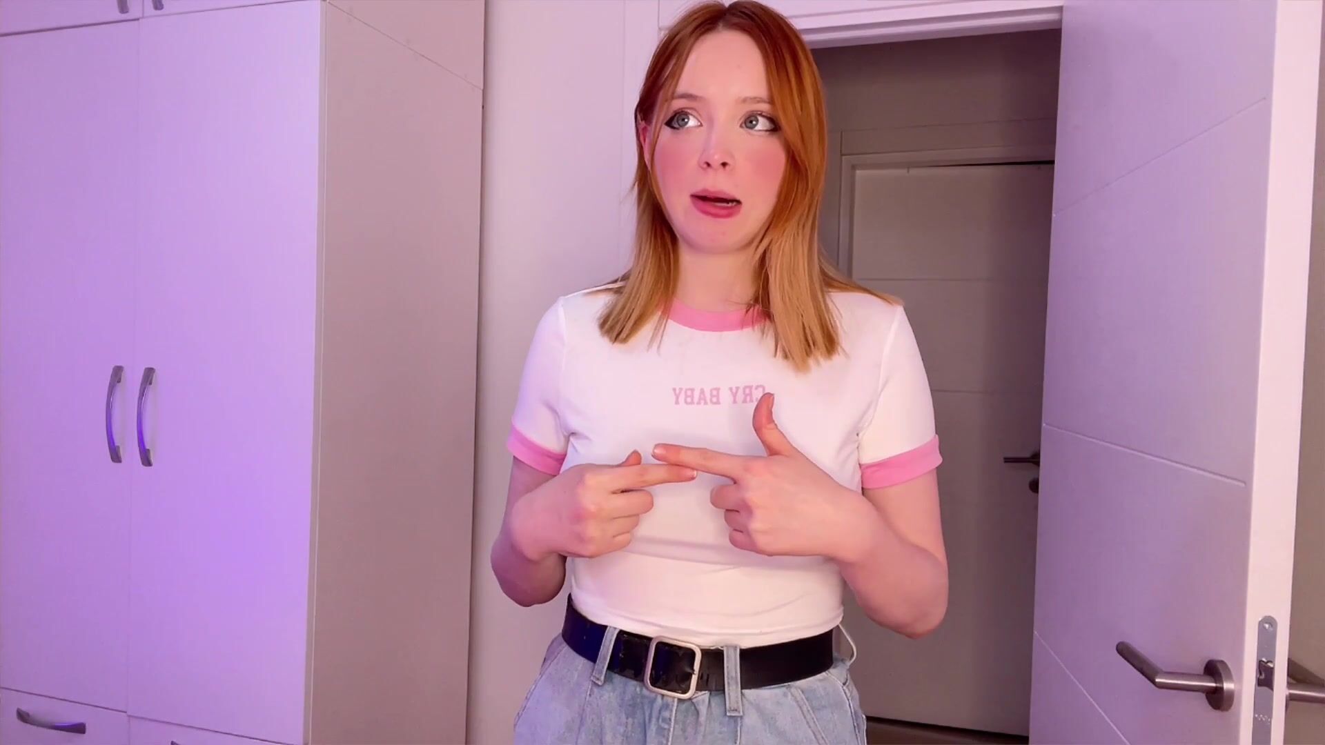 Olash Peachy Maid Dildo Fuck