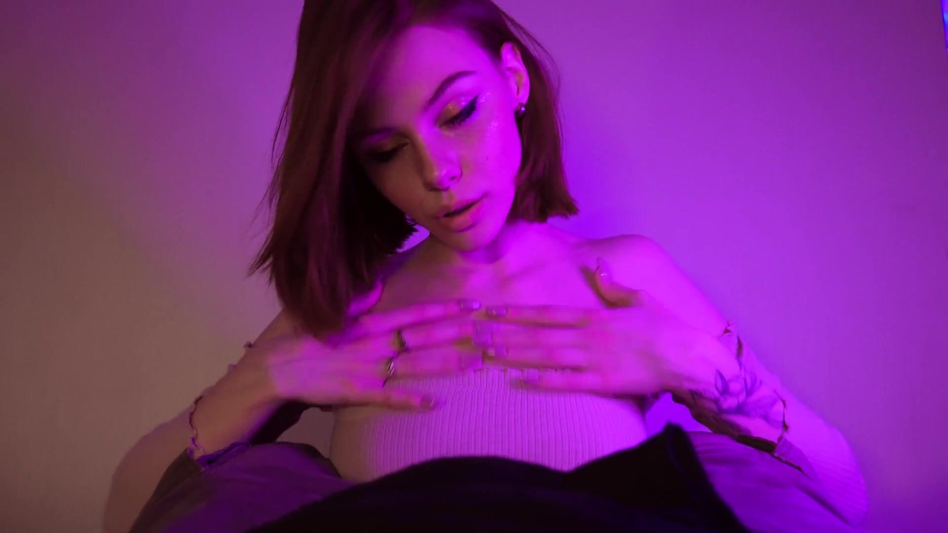 Arina Fox Blowjob With Friend