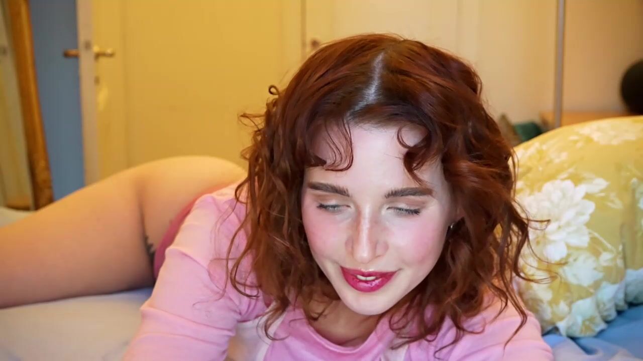 Ellaa91 Moaning While Masturbating
