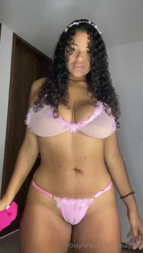 Cutemaggie Seduces You With Her Lingerie