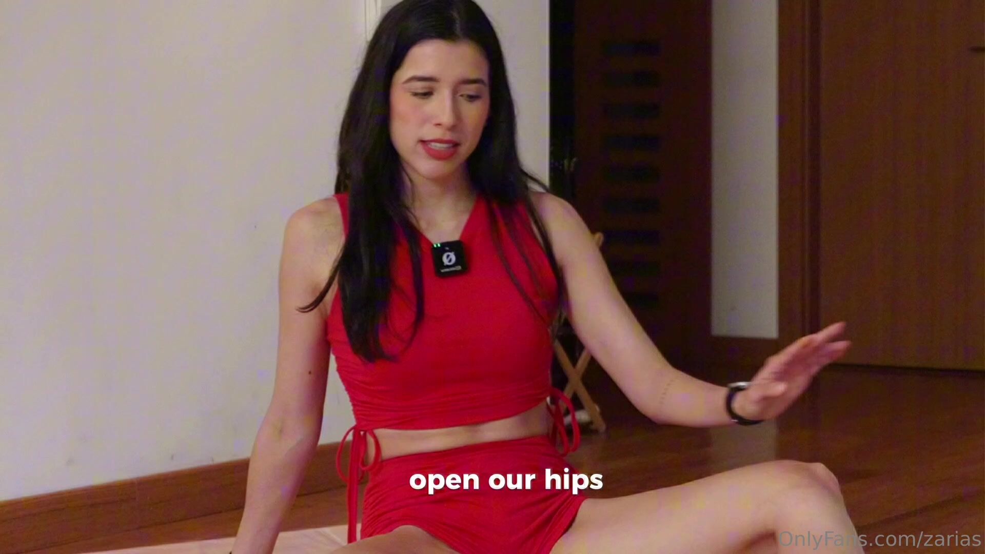 Maybe Zarias Doing Yoga In Tight Clothing