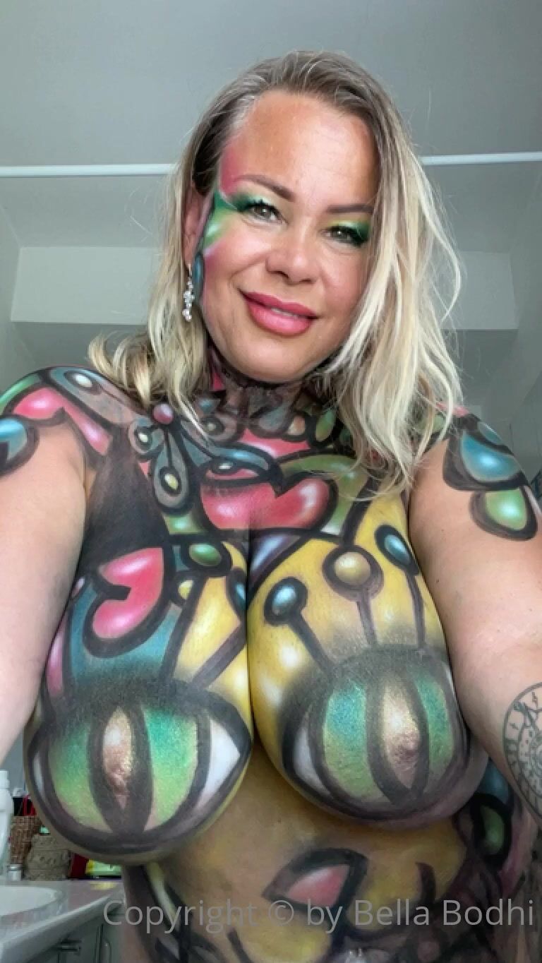 Bellabodhivip's Nude Body Art