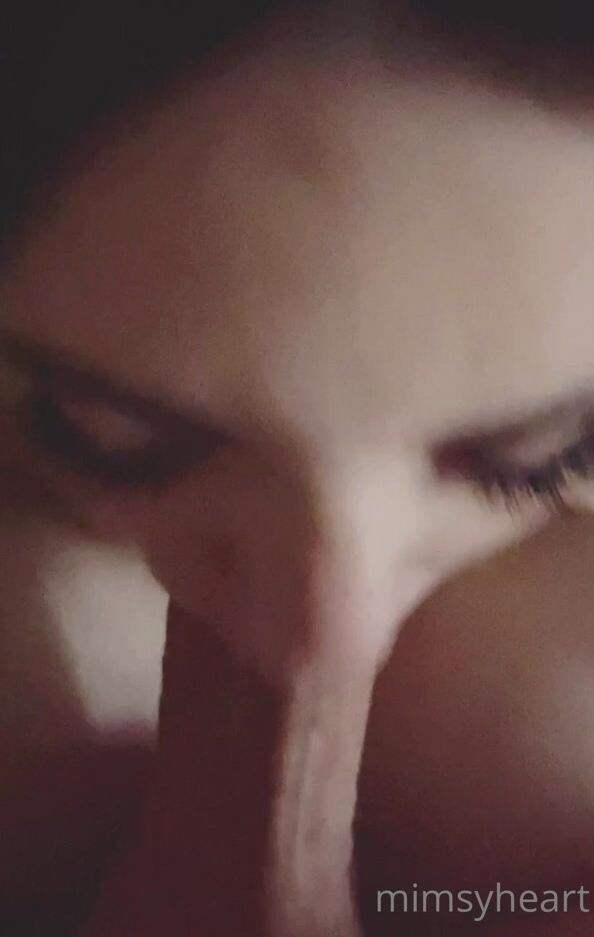 Mimsyheart Stuffs Her Throat With A Dick