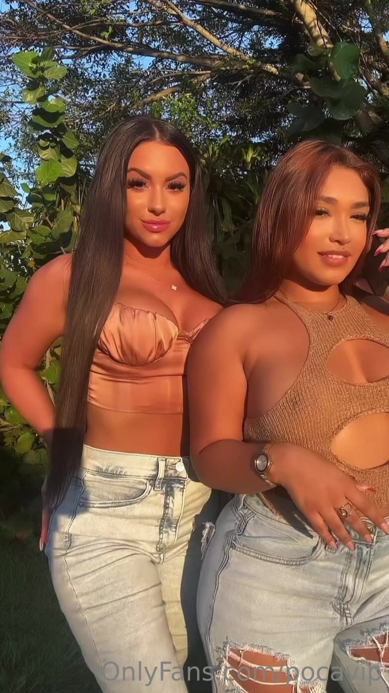 Itschynax, Darlapursley Flaunting Their Tits