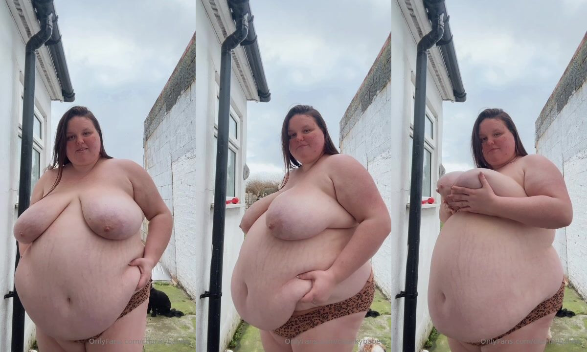 Chunkybabee Displays Her Belly And Titties