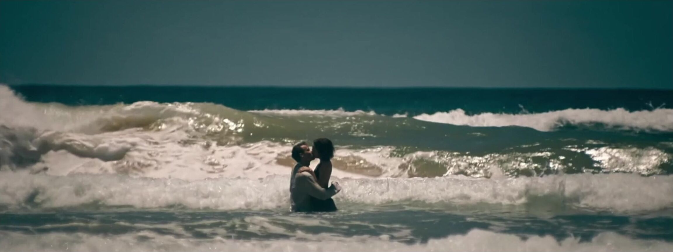 Ana De Armas Enjoys Beach Day With Two Men