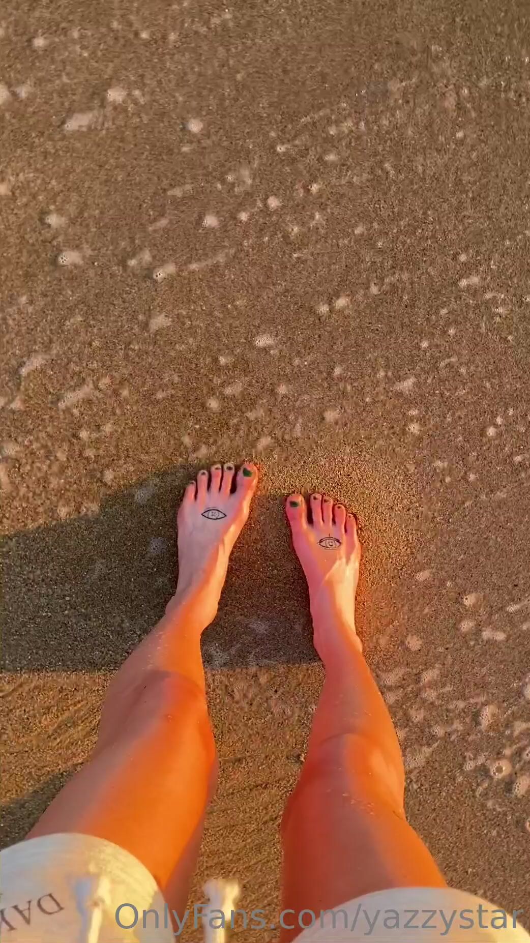 Sofia.Solana Shows Off Her Feet On The Beach
