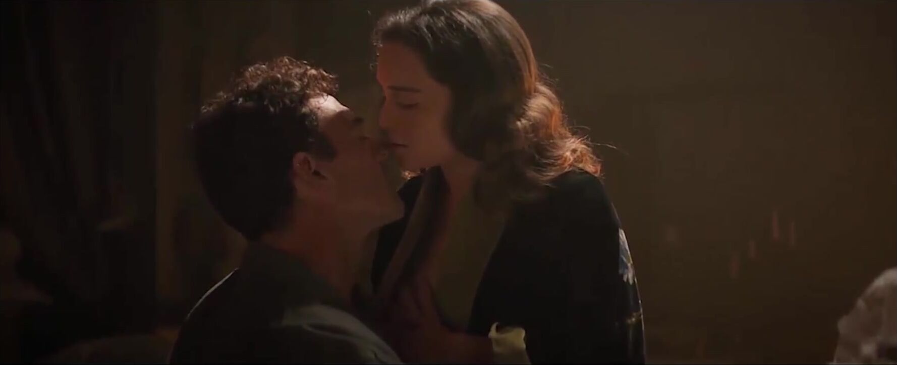 Emilia Clarke Sleeps With Her Painter