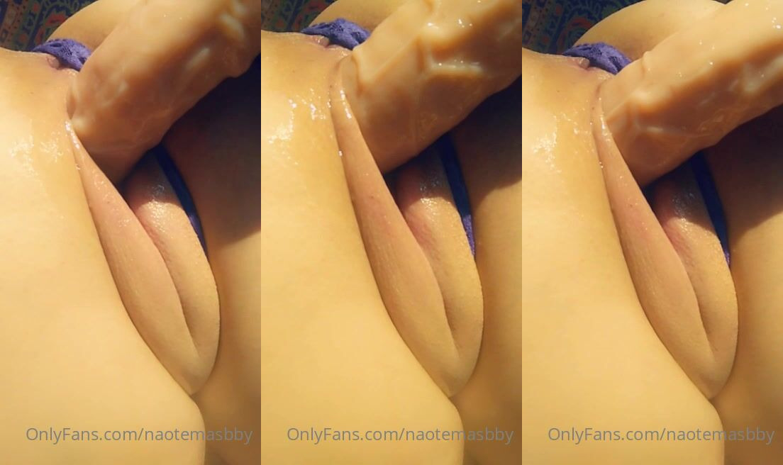 Naotemasbby Fucks Her Slit With A Dildo