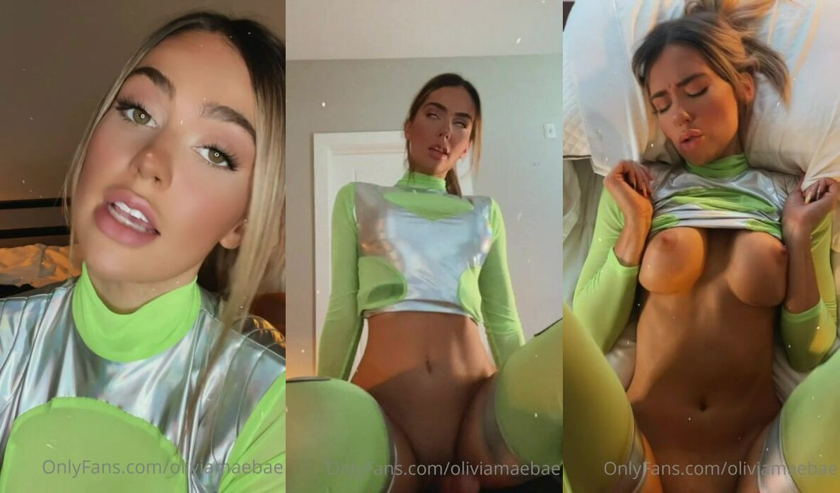 Georgia Peach Rides A Cock