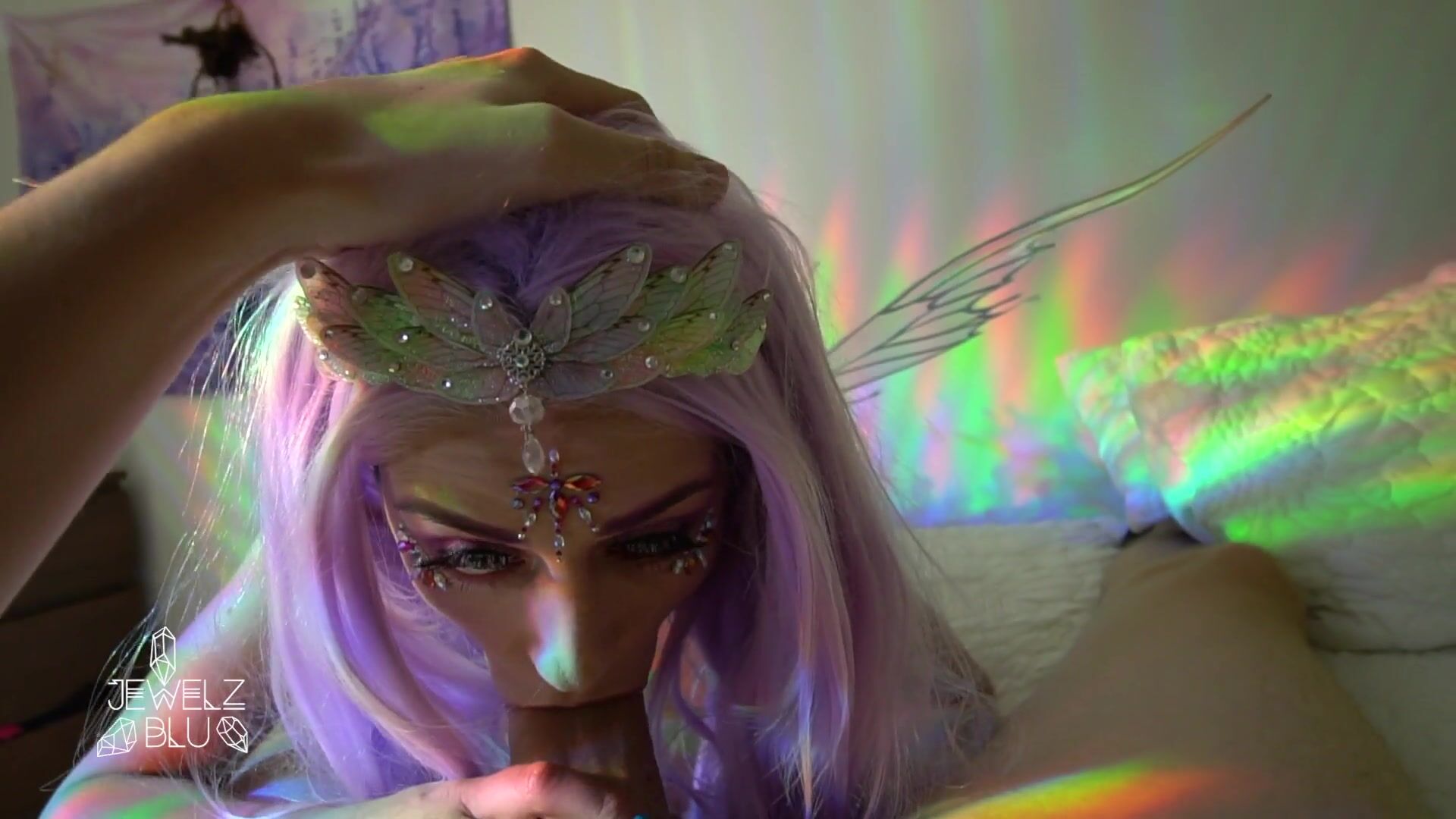 Fairy Jewelz Blu Gives Head To A Big Cock