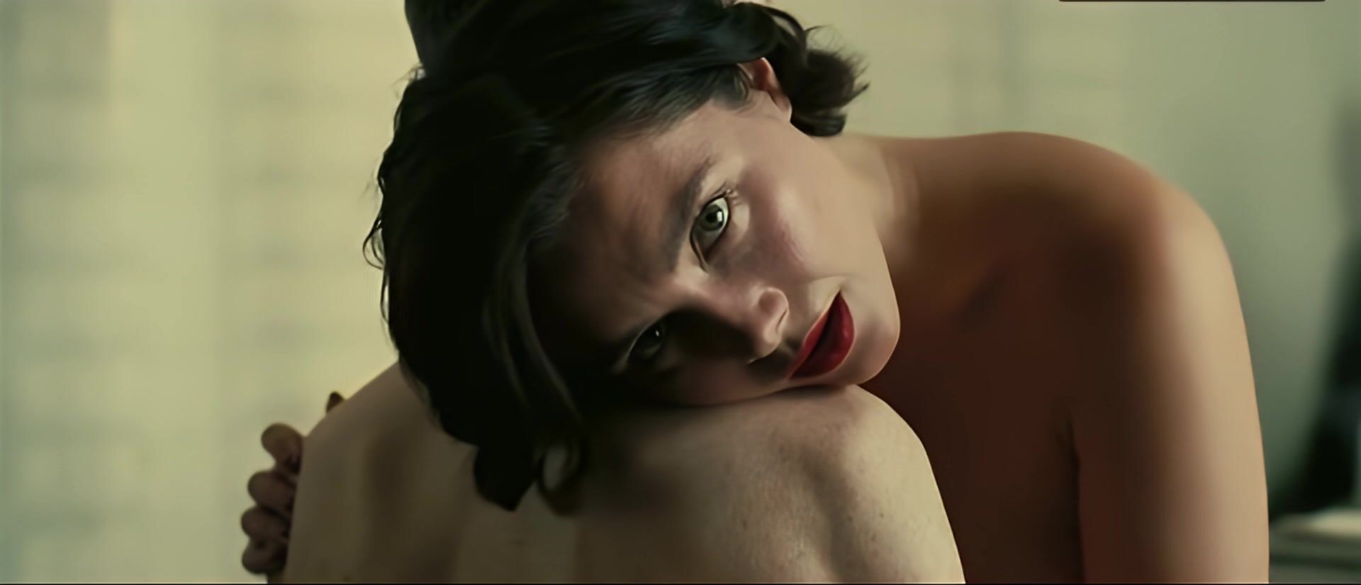 Florence Pugh Seduces Her Man