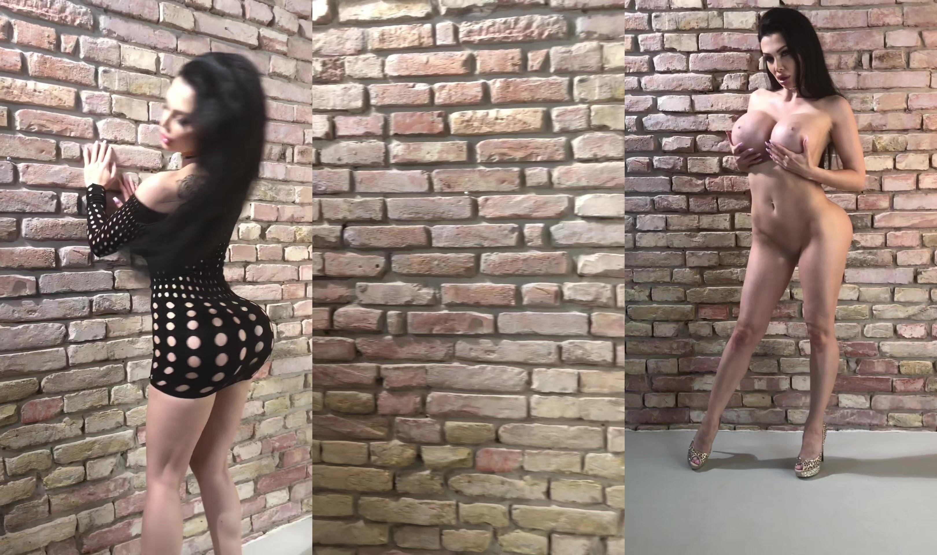 Aletta Ocean Goes Nude In Her Photoshoot
