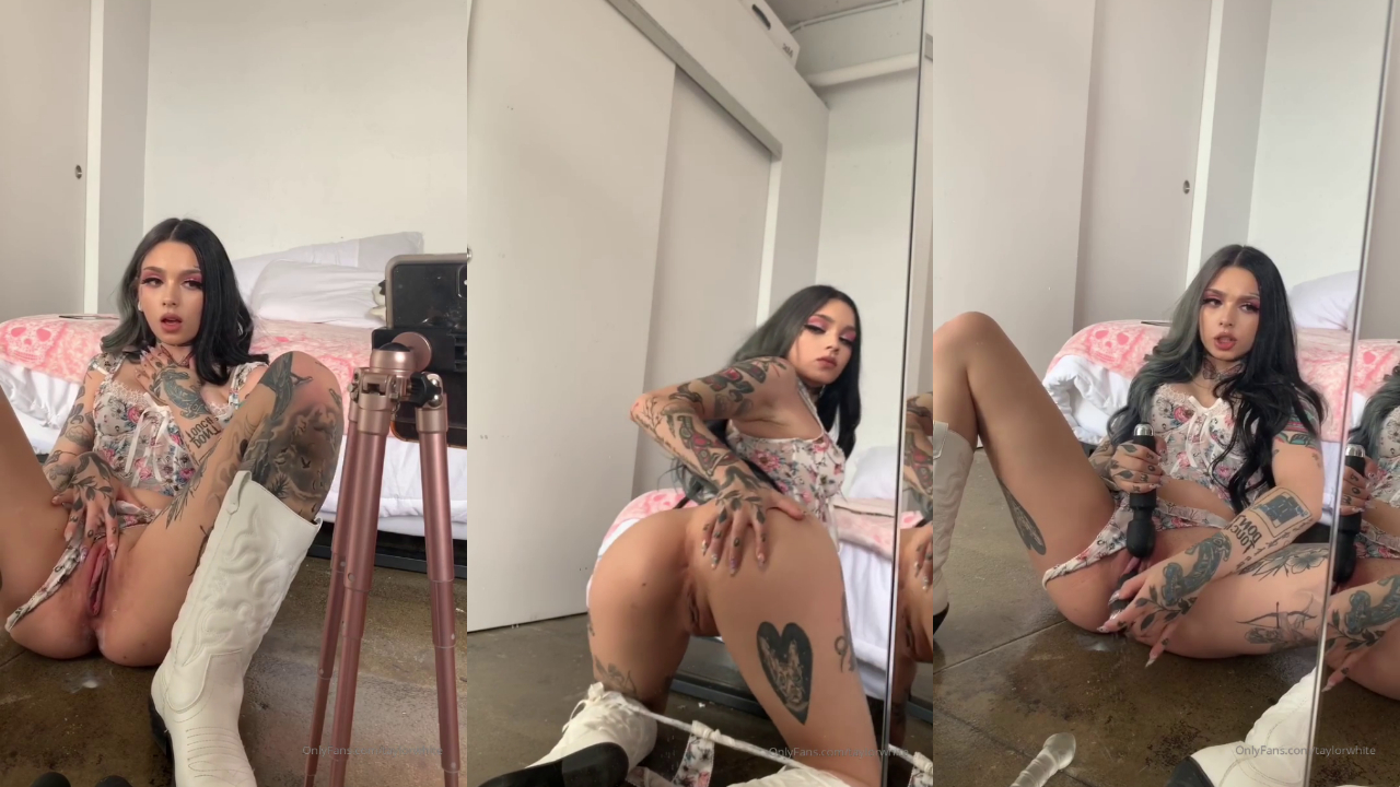 Taylor White Masturbates In Front Of The Mirror