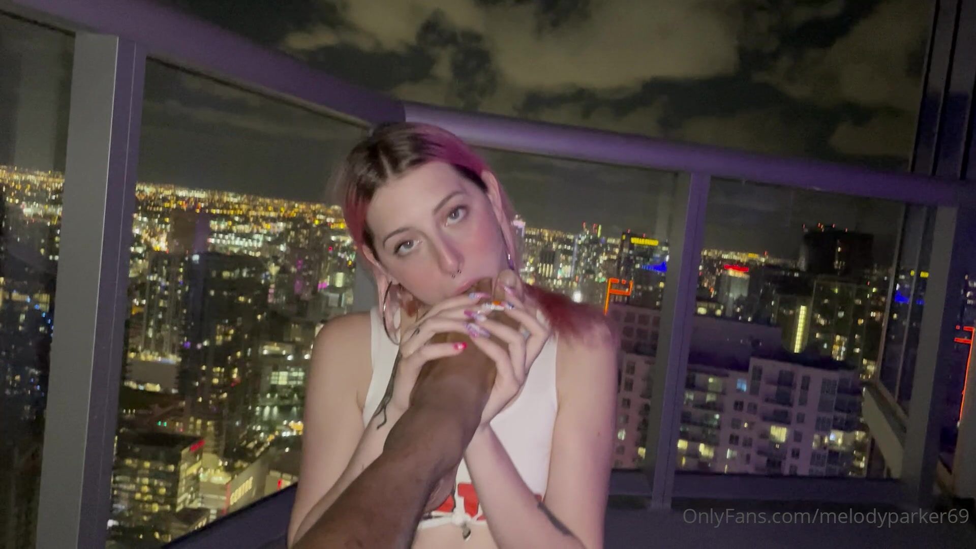 Melody Parker Sucks Feet