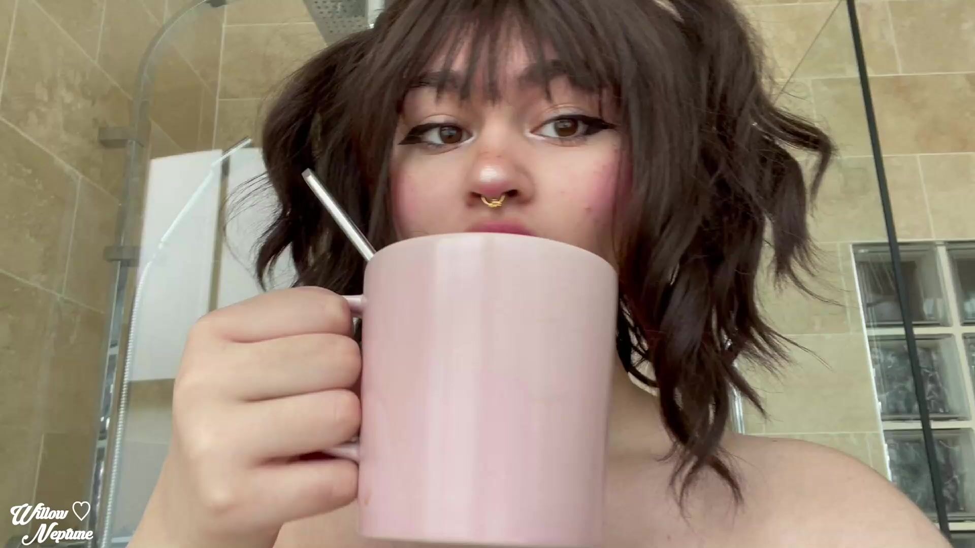 Willows Dreaming Casually Exposes Tits